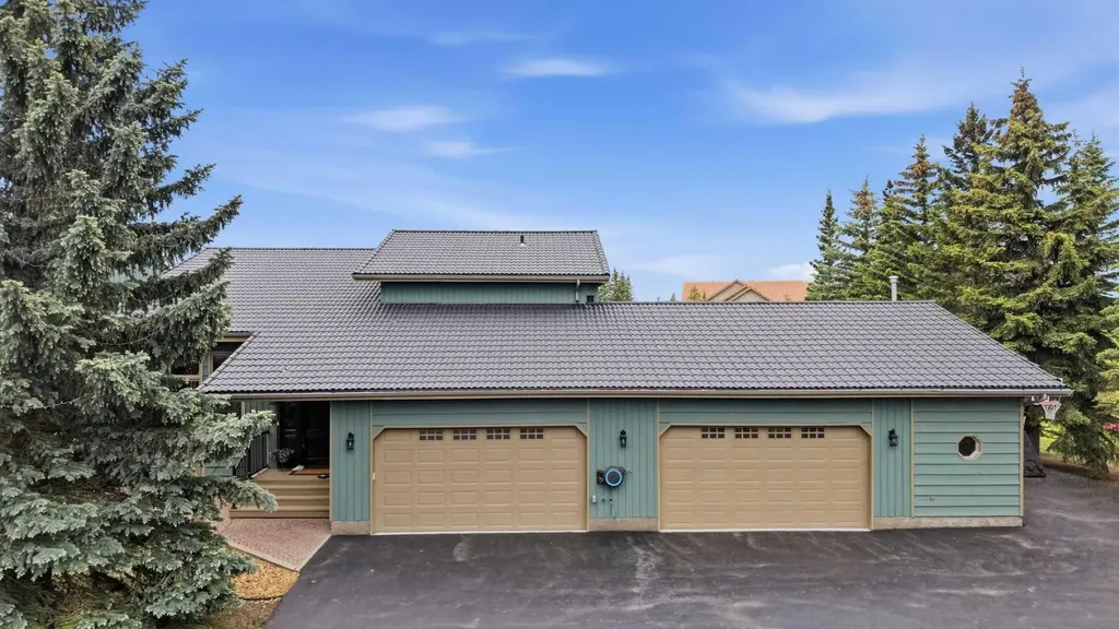 39 Calling Horse Estates Rural Rocky View County AB T3Z 1H4