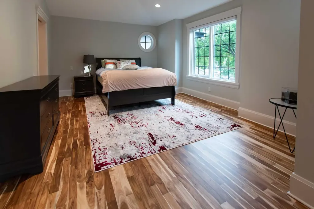 1318 Windsor Street NW Calgary AB T2N 3X1