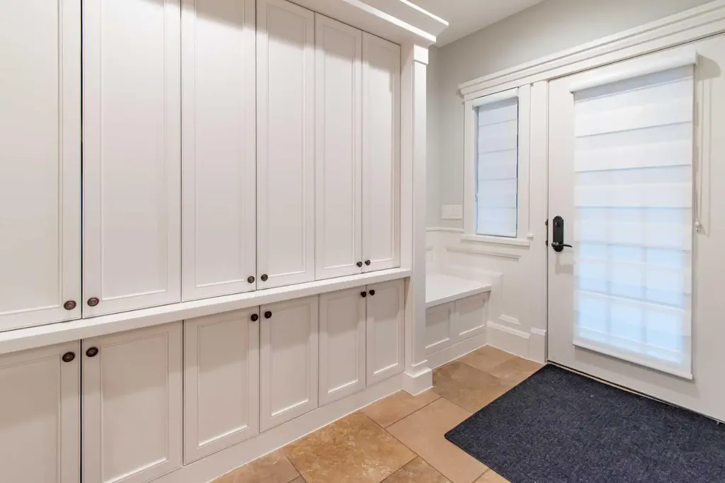 1318 Windsor Street NW Calgary AB T2N 3X1