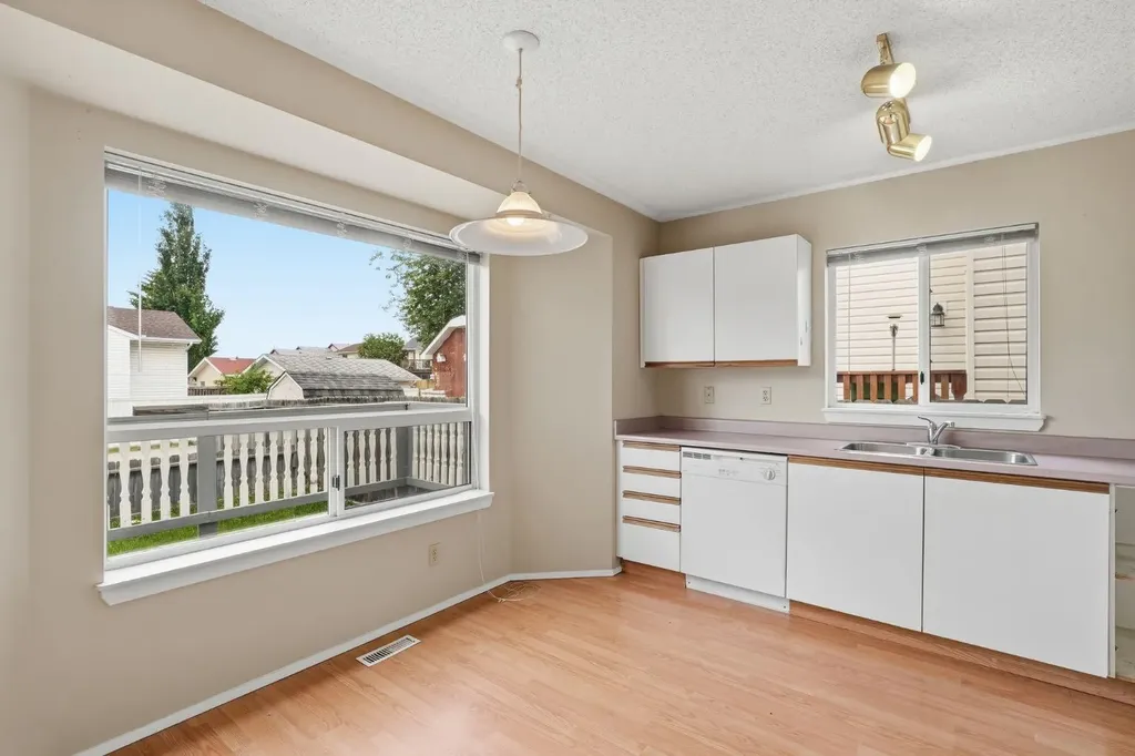 298 Costa Mesa Close NE Calgary AB T1Y 6W7