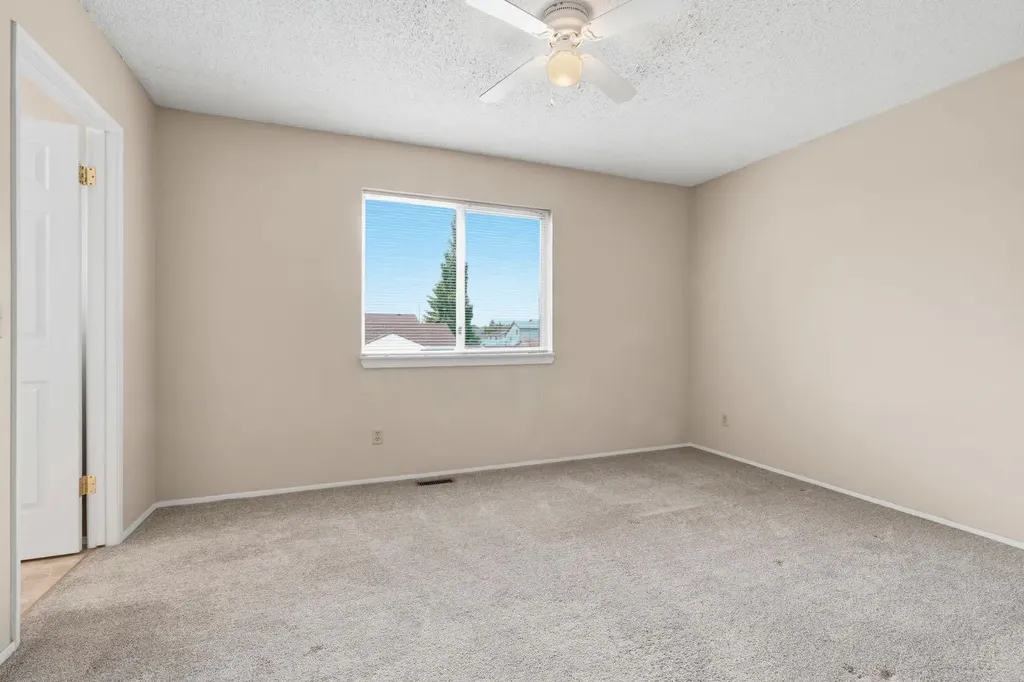 298 Costa Mesa Close NE Calgary AB T1Y 6W7