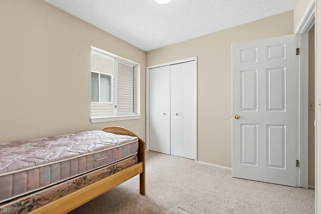 298 Costa Mesa Close NE Calgary AB T1Y 6W7