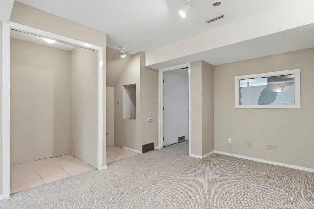 298 Costa Mesa Close NE Calgary AB T1Y 6W7