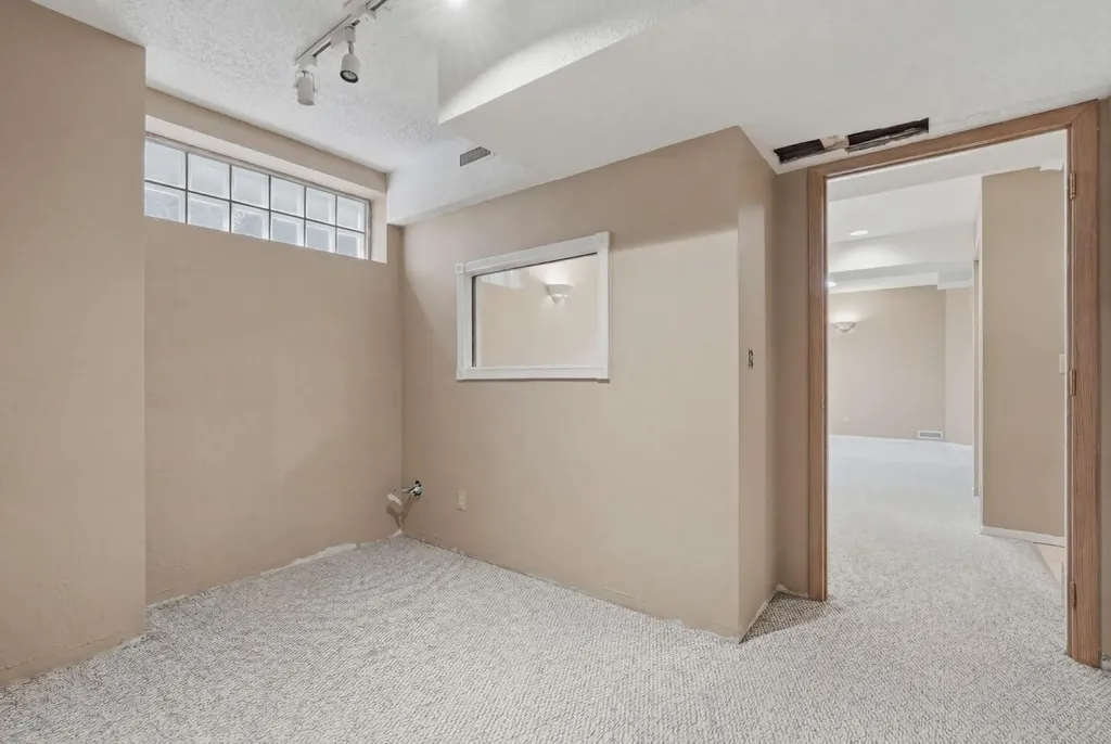 298 Costa Mesa Close NE Calgary AB T1Y 6W7
