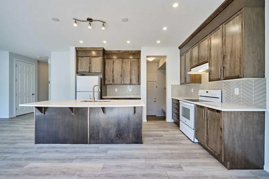 85 Yorkstone Heath SW Calgary AB T2X4S4
