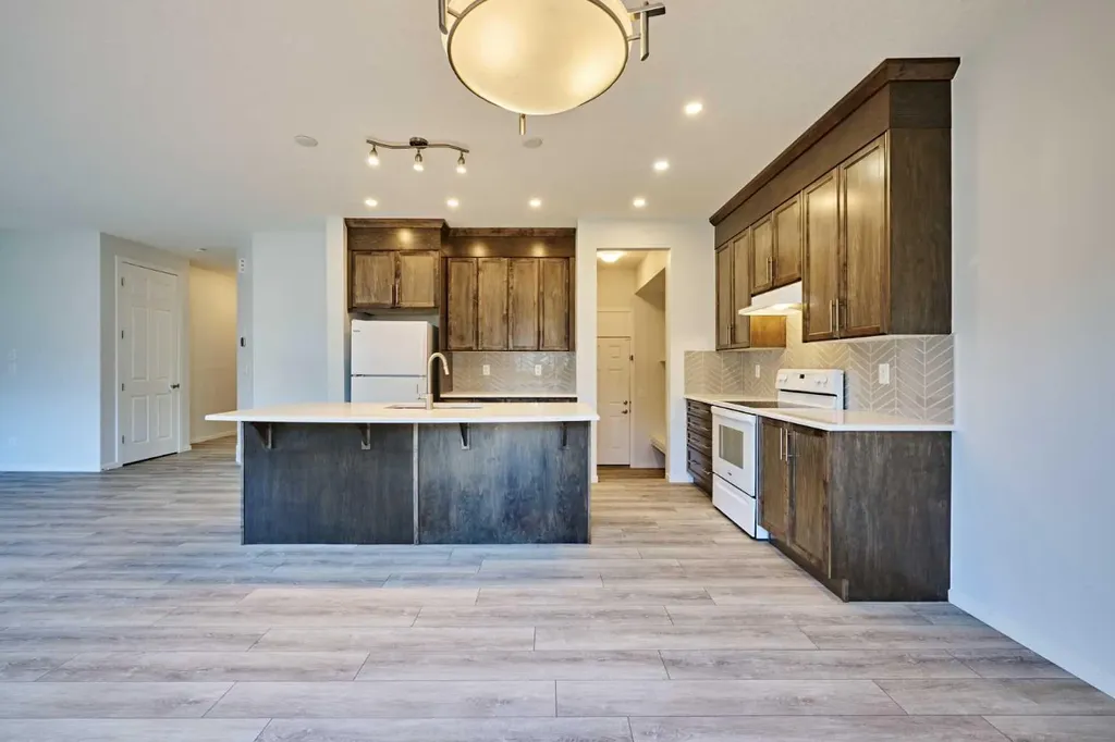 85 Yorkstone Heath SW Calgary AB T2X4S4