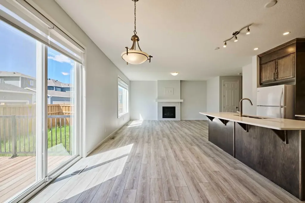 85 Yorkstone Heath SW Calgary AB T2X4S4