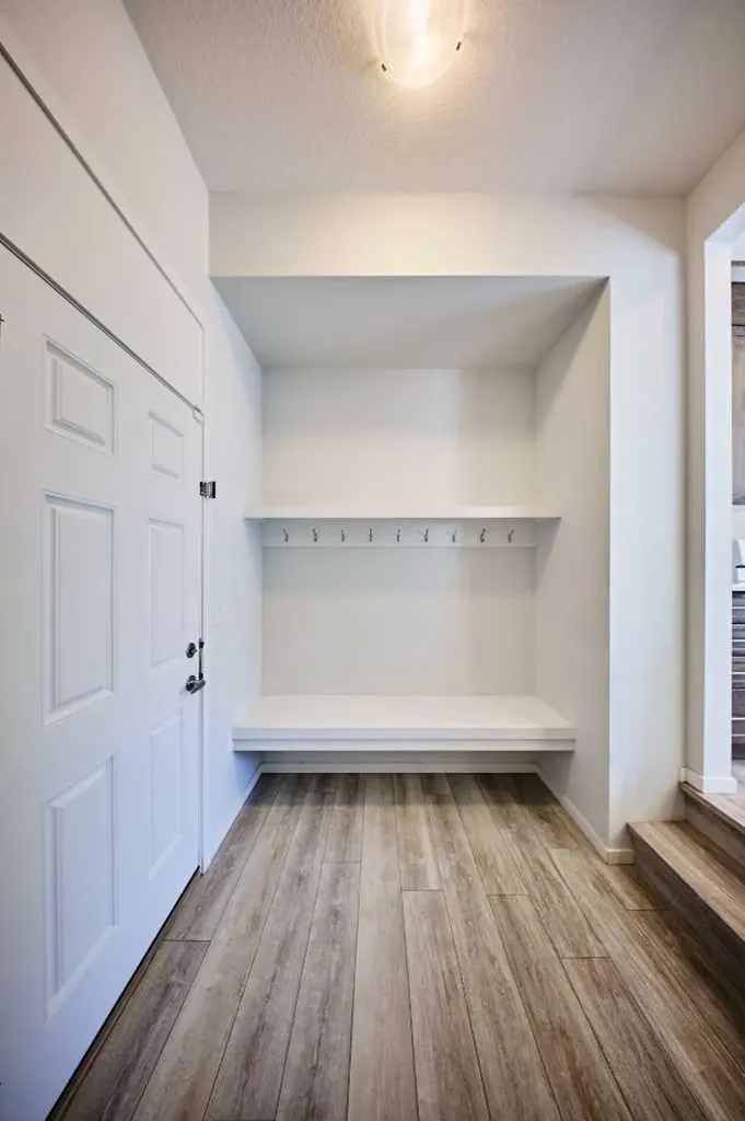 85 Yorkstone Heath SW Calgary AB T2X4S4