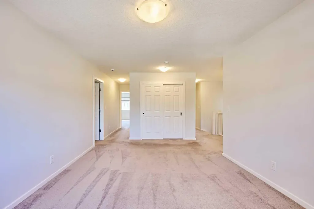85 Yorkstone Heath SW Calgary AB T2X4S4