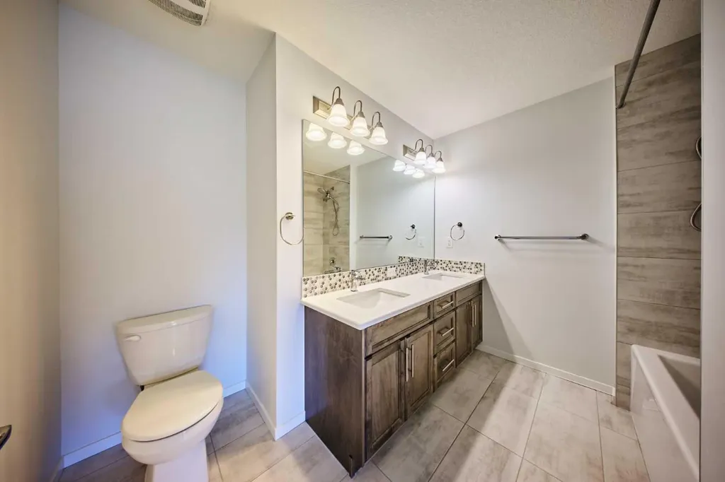 85 Yorkstone Heath SW Calgary AB T2X4S4