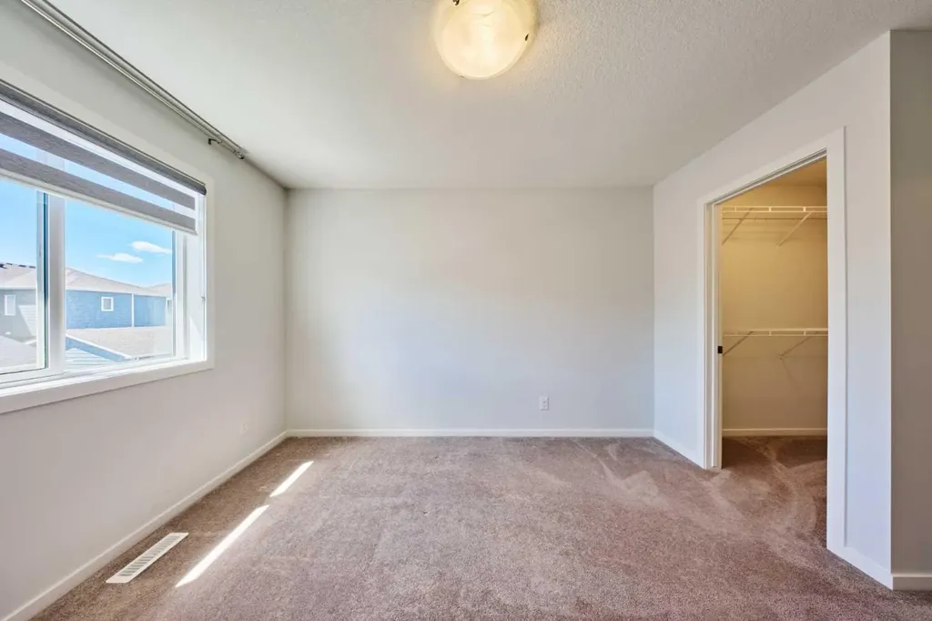 85 Yorkstone Heath SW Calgary AB T2X4S4