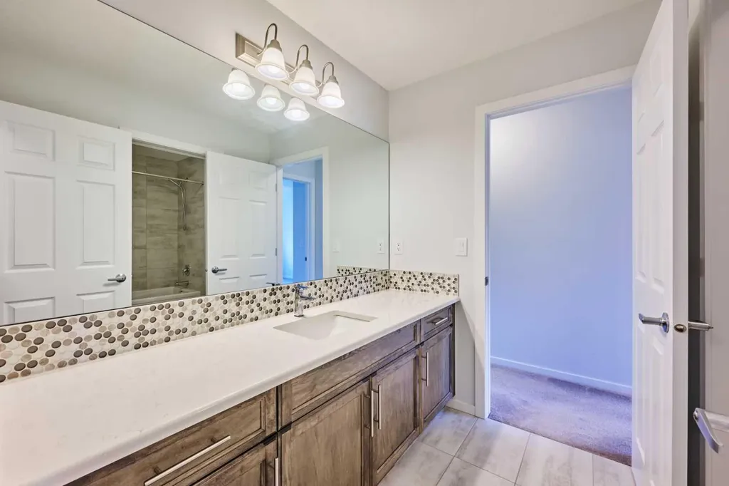 85 Yorkstone Heath SW Calgary AB T2X4S4