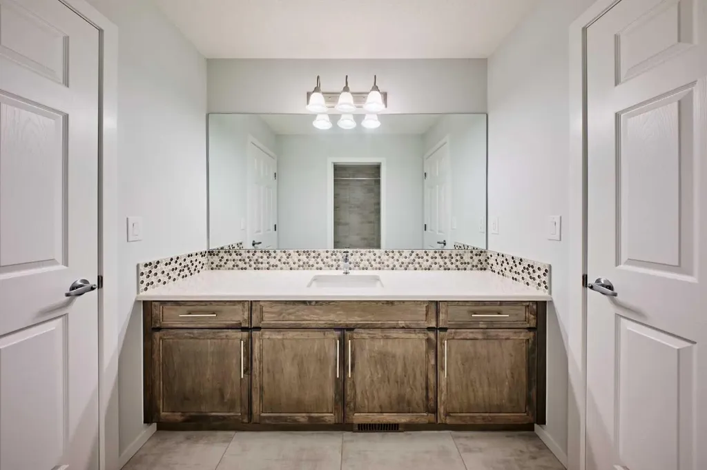 85 Yorkstone Heath SW Calgary AB T2X4S4