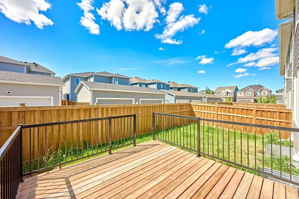85 Yorkstone Heath SW Calgary AB T2X4S4