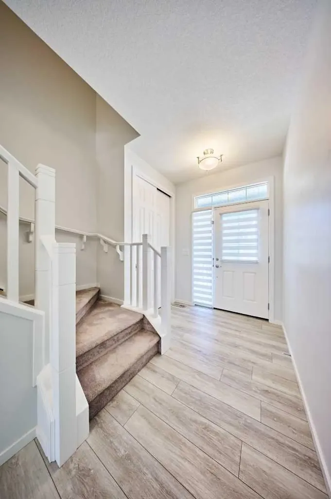 85 Yorkstone Heath SW Calgary AB T2X4S4