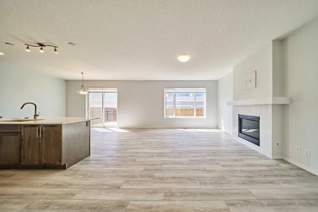 85 Yorkstone Heath SW Calgary AB T2X4S4