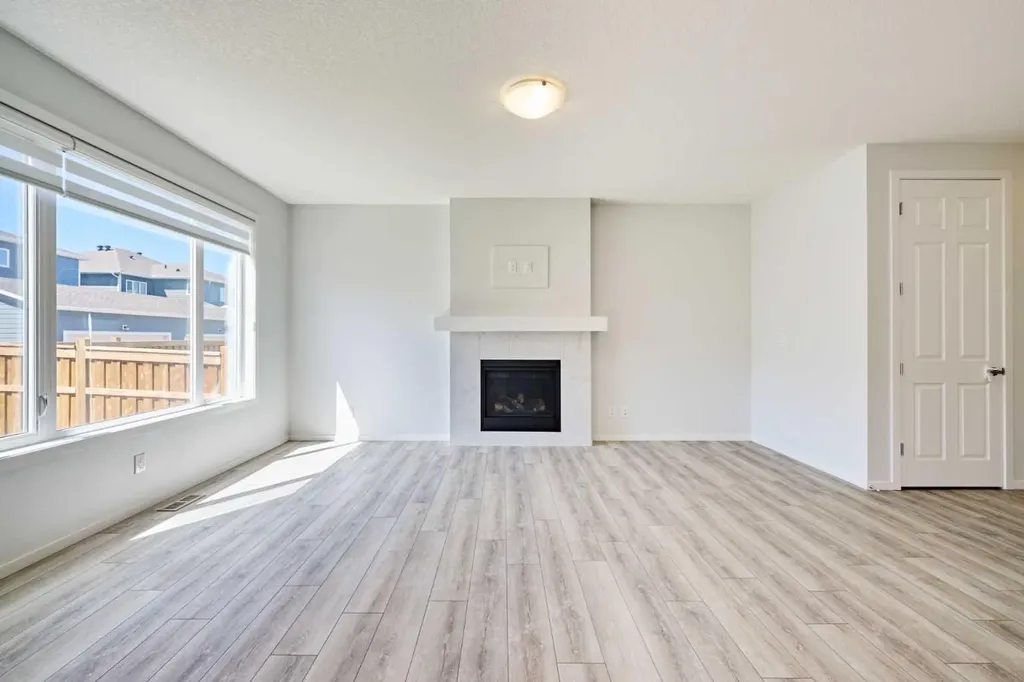 85 Yorkstone Heath SW Calgary AB T2X4S4