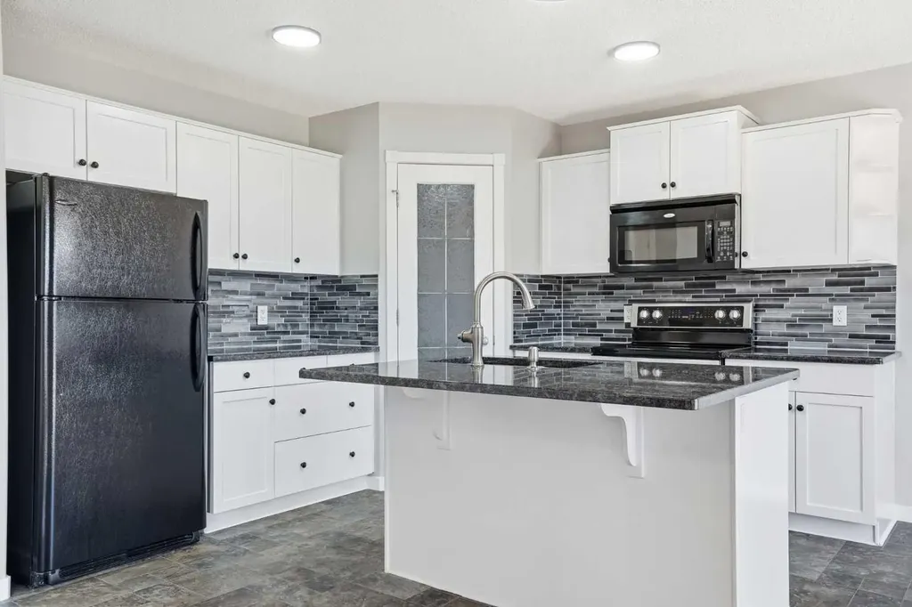 207 Sagewood Drive SW Airdrie AB T4B 3B3