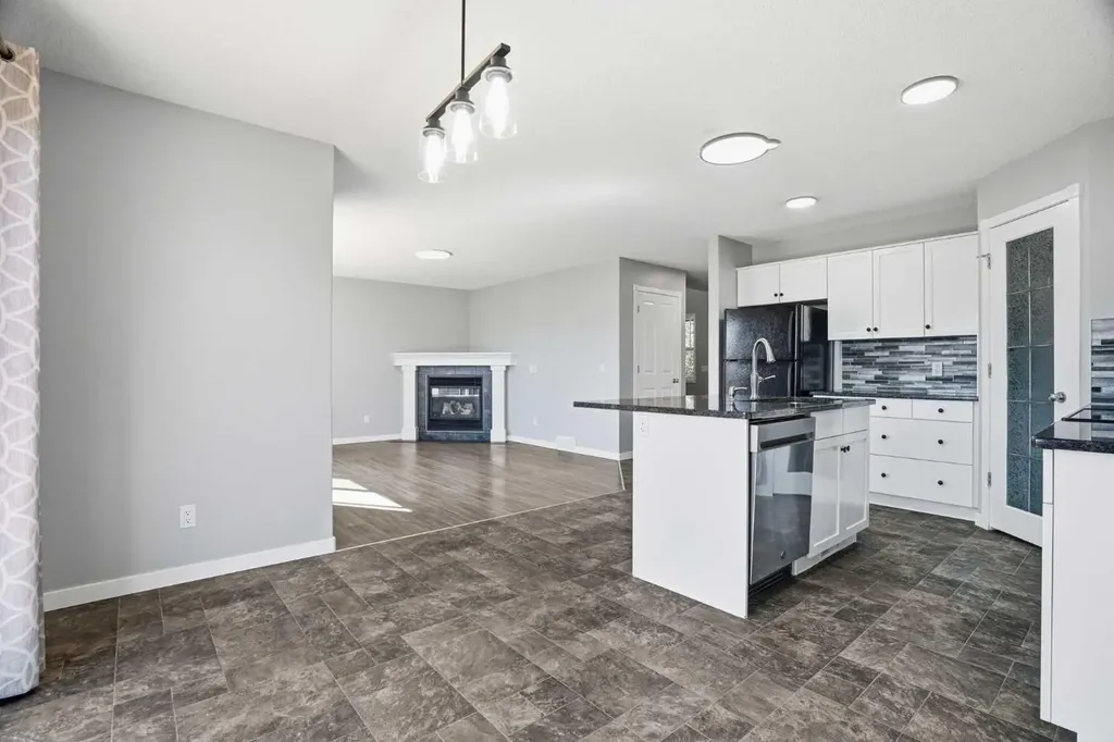 207 Sagewood Drive SW Airdrie AB T4B 3B3