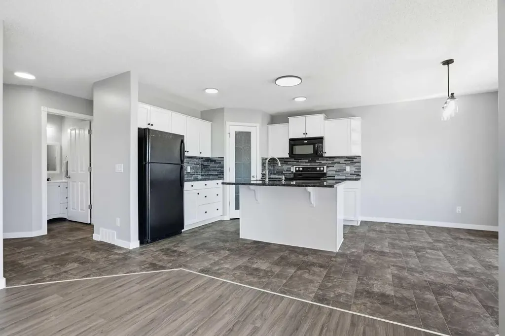 207 Sagewood Drive SW Airdrie AB T4B 3B3