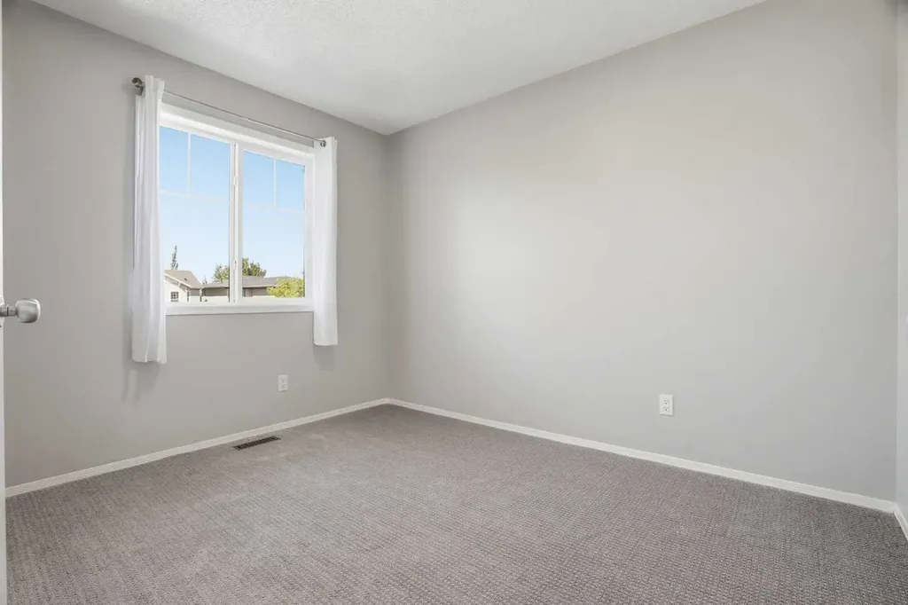 207 Sagewood Drive SW Airdrie AB T4B 3B3