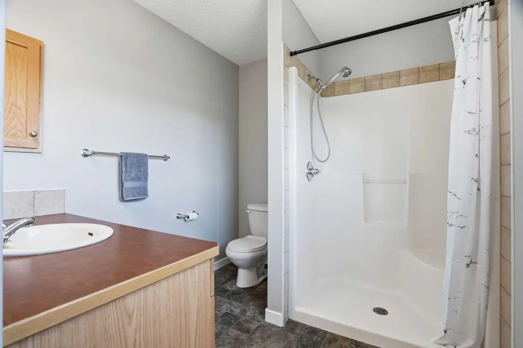 207 Sagewood Drive SW Airdrie AB T4B 3B3