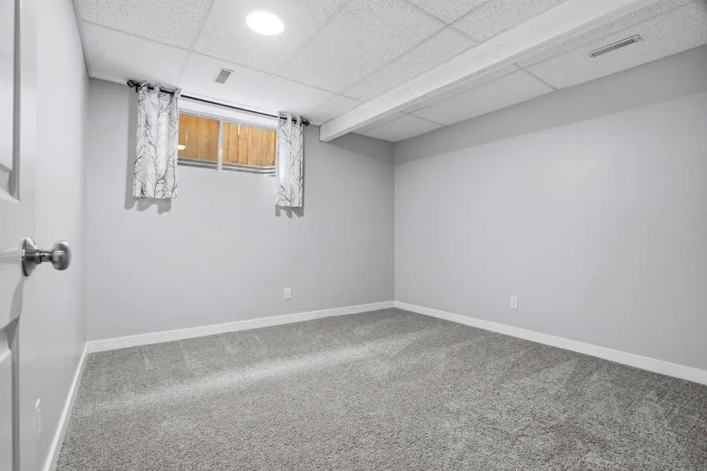 207 Sagewood Drive SW Airdrie AB T4B 3B3