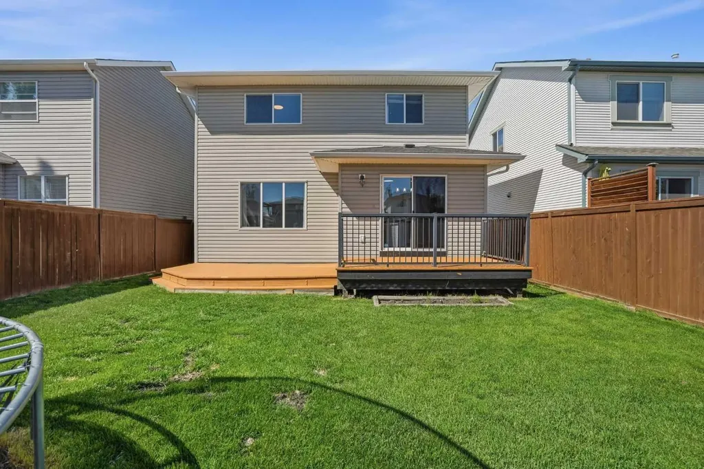 207 Sagewood Drive SW Airdrie AB T4B 3B3