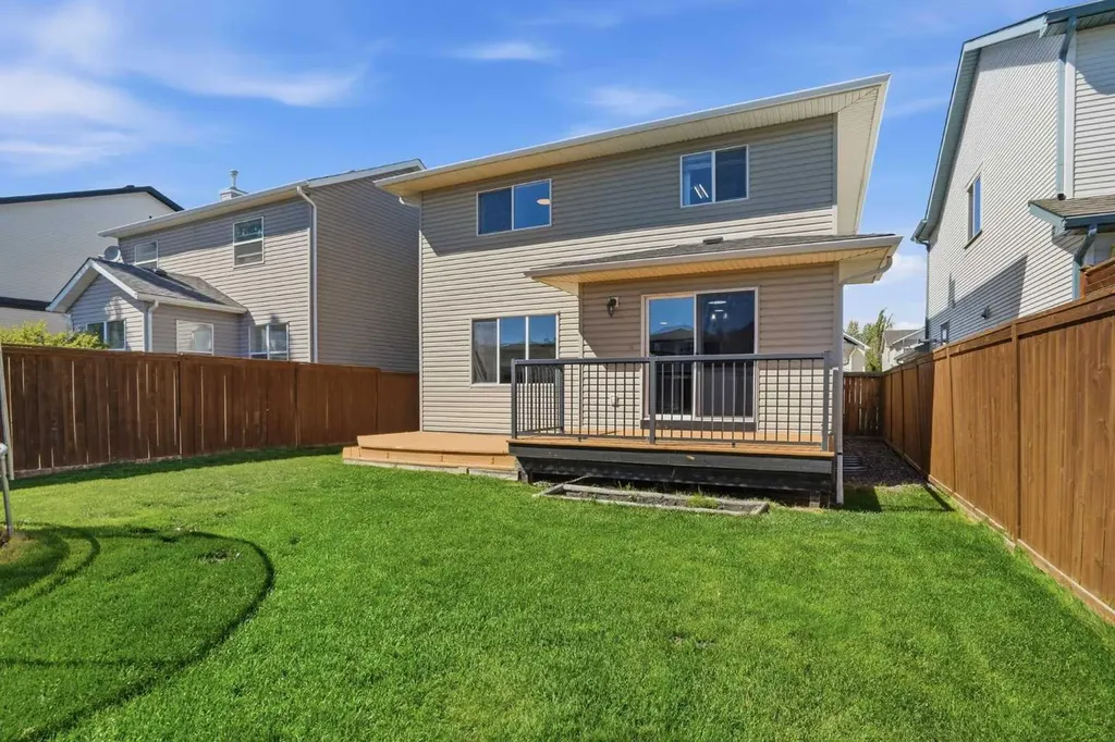 207 Sagewood Drive SW Airdrie AB T4B 3B3