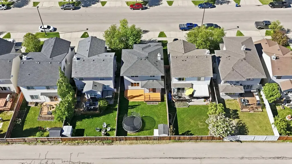 207 Sagewood Drive SW Airdrie AB T4B 3B3