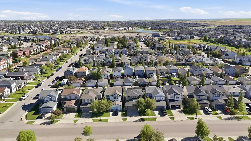 207 Sagewood Drive SW Airdrie AB T4B 3B3