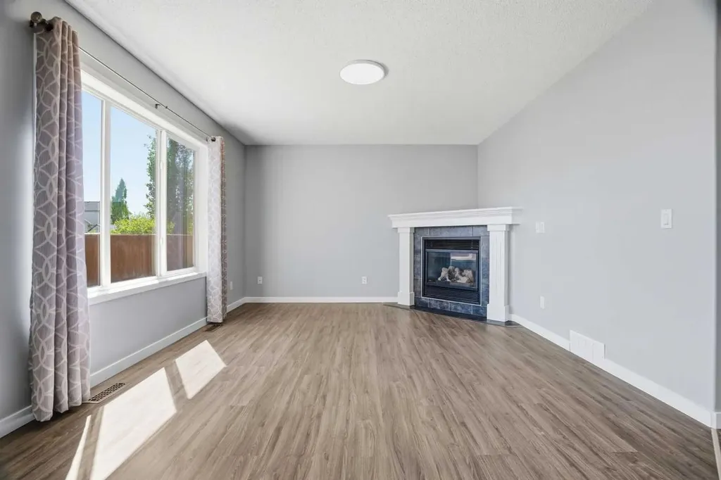 207 Sagewood Drive SW Airdrie AB T4B 3B3