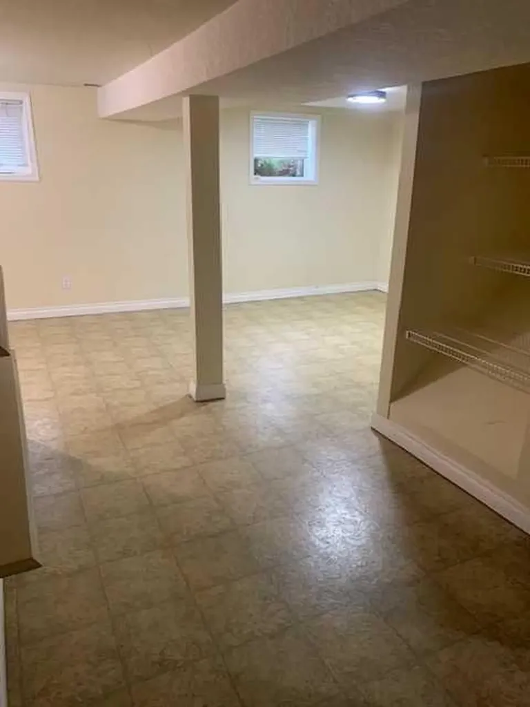 1219 Glacier Drive S Lethbridge AB t1K 3G5