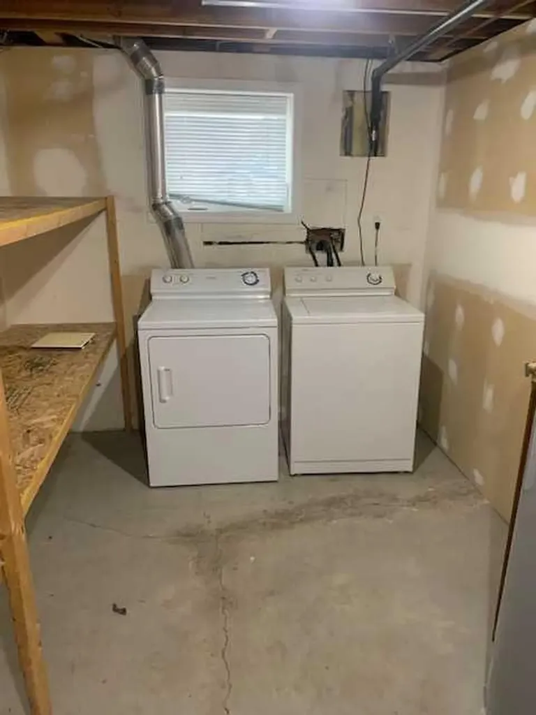 1219 Glacier Drive S Lethbridge AB t1K 3G5