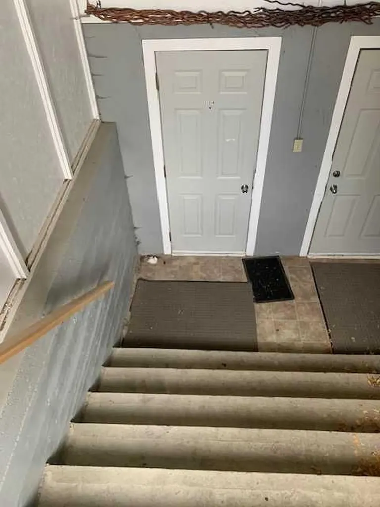 1219 Glacier Drive S Lethbridge AB t1K 3G5