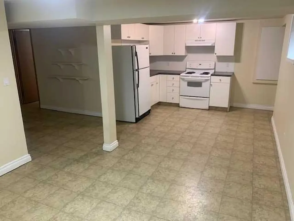 1219 Glacier Drive S Lethbridge AB t1K 3G5