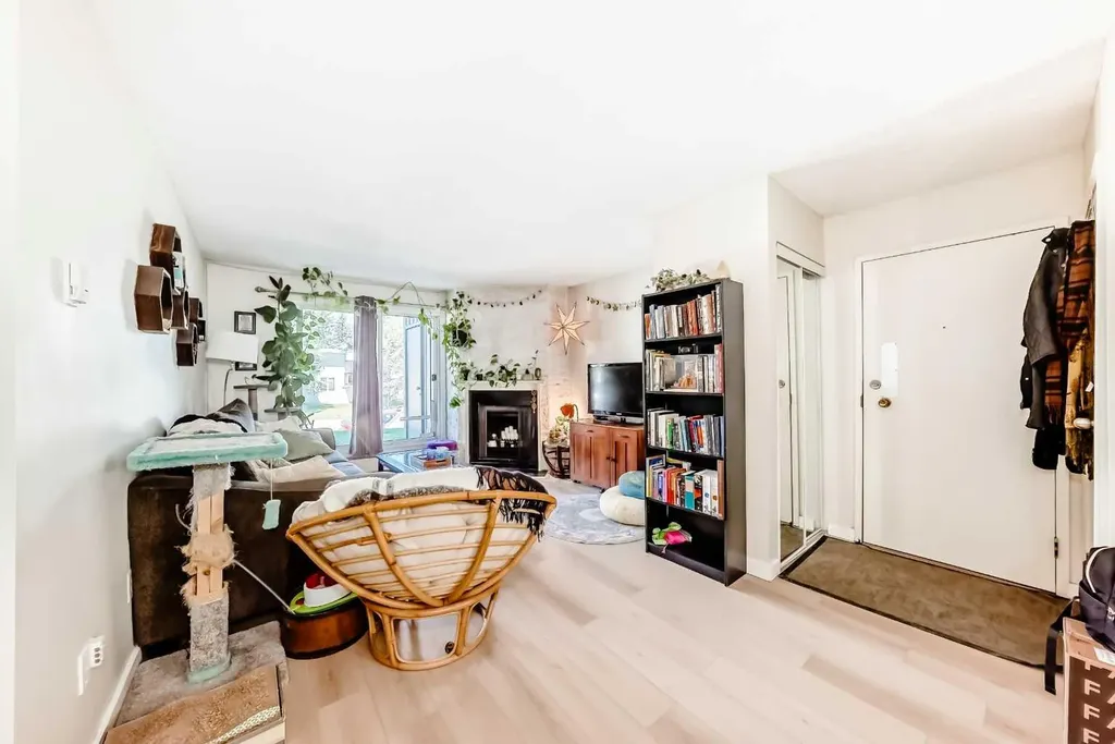 315 Southampton Drive SW Calgary AB T2W 2T6