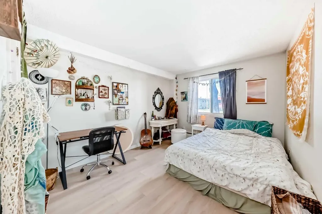 315 Southampton Drive SW Calgary AB T2W 2T6