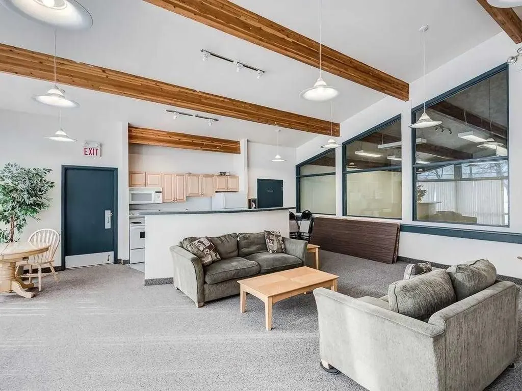 315 Southampton Drive SW Calgary AB T2W 2T6