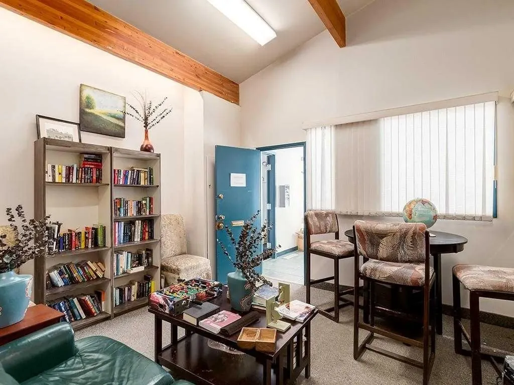 315 Southampton Drive SW Calgary AB T2W 2T6