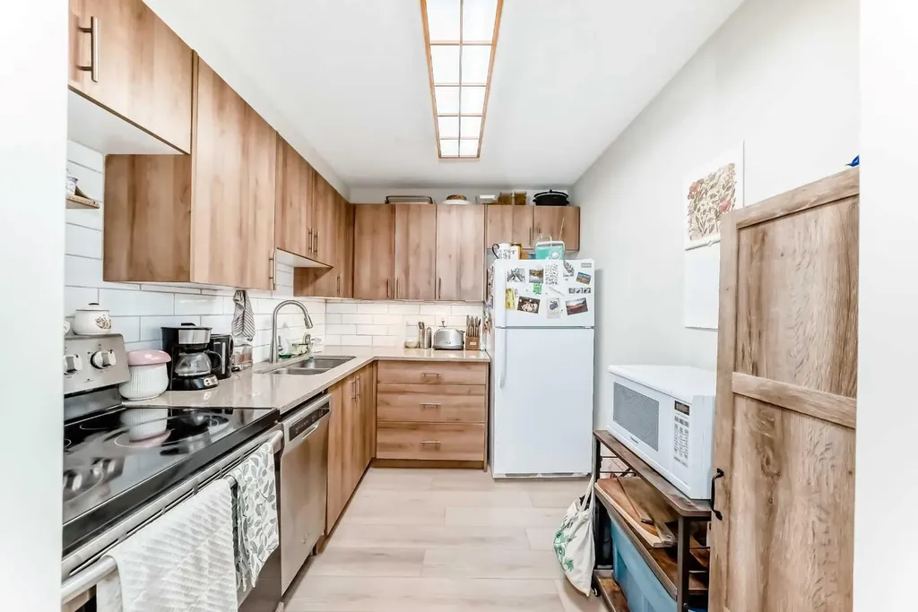 315 Southampton Drive SW Calgary AB T2W 2T6