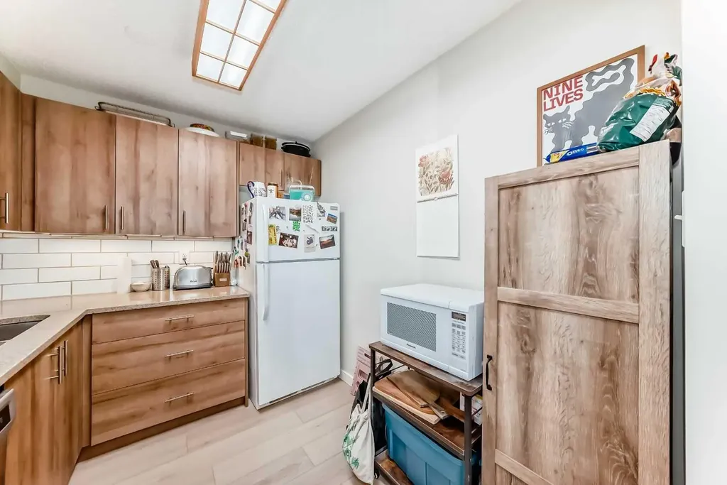315 Southampton Drive SW Calgary AB T2W 2T6