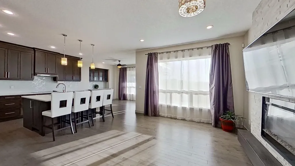 78 Cranarch View SE Calgary AB T3M2J3