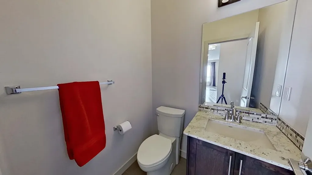78 Cranarch View SE Calgary AB T3M2J3