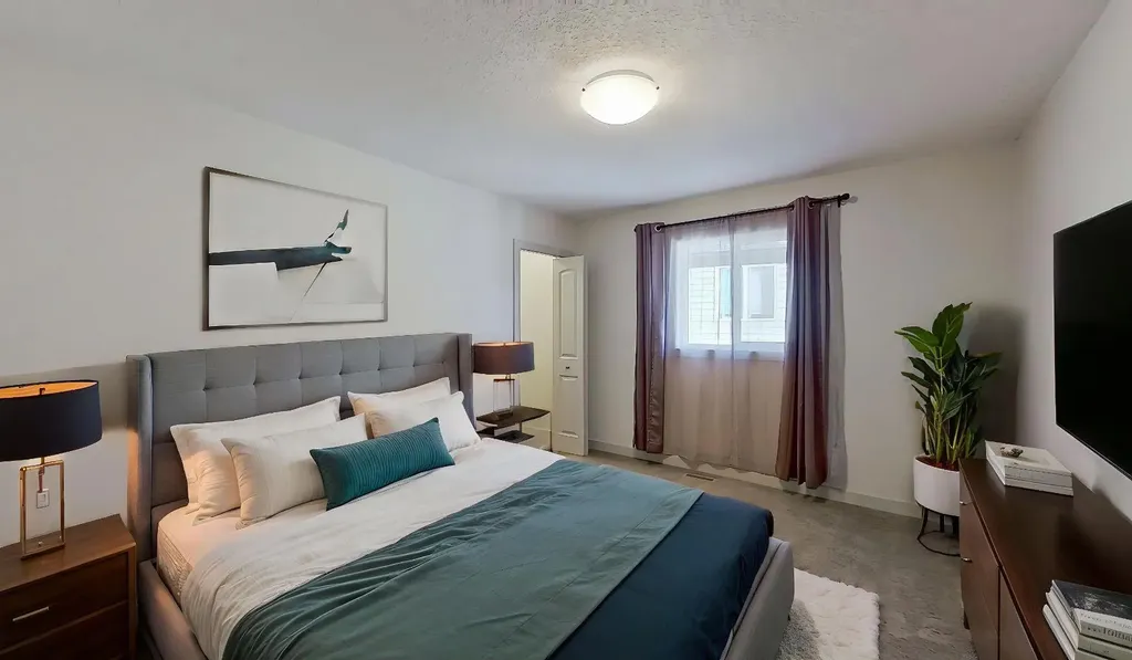 78 Cranarch View SE Calgary AB T3M2J3