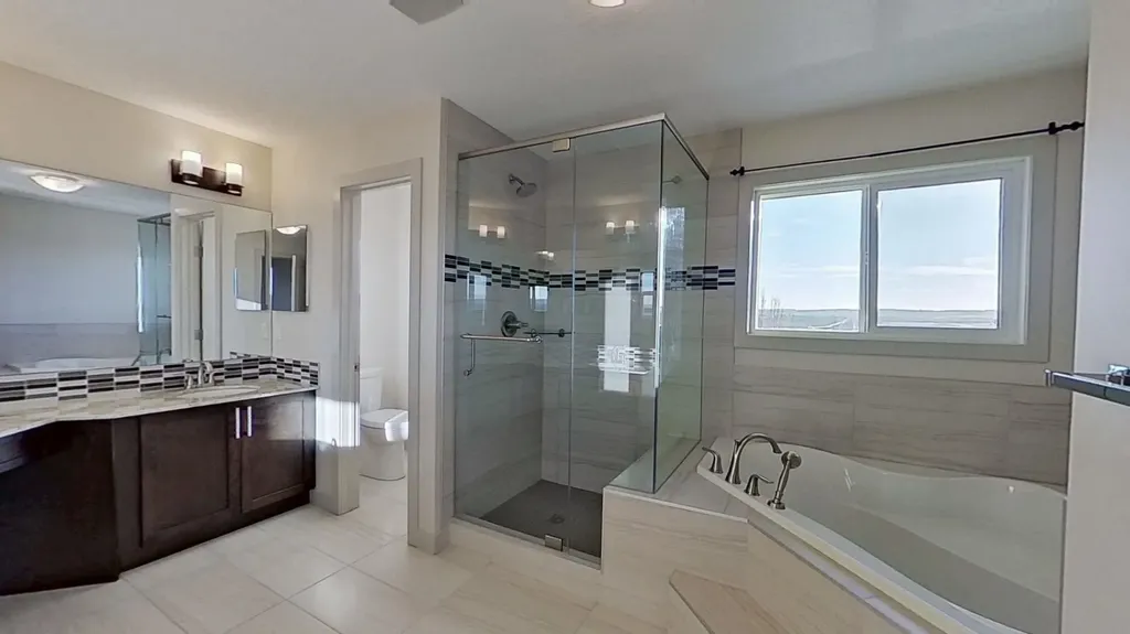 78 Cranarch View SE Calgary AB T3M2J3