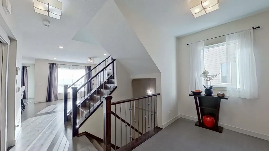 78 Cranarch View SE Calgary AB T3M2J3
