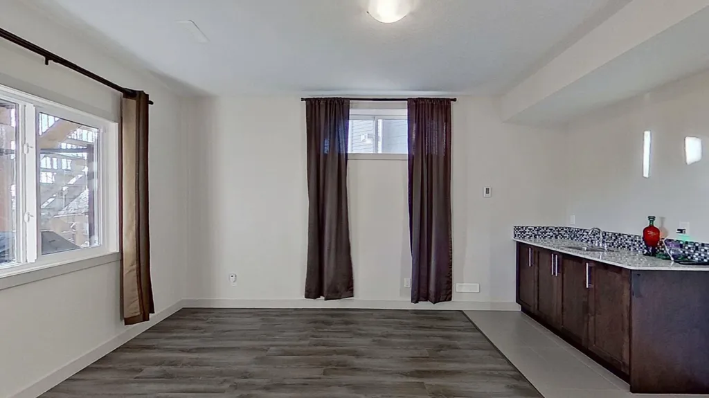 78 Cranarch View SE Calgary AB T3M2J3
