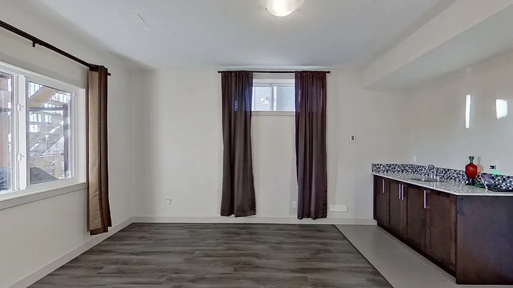 78 Cranarch View SE Calgary AB T3M2J3