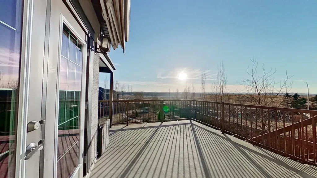 78 Cranarch View SE Calgary AB T3M2J3